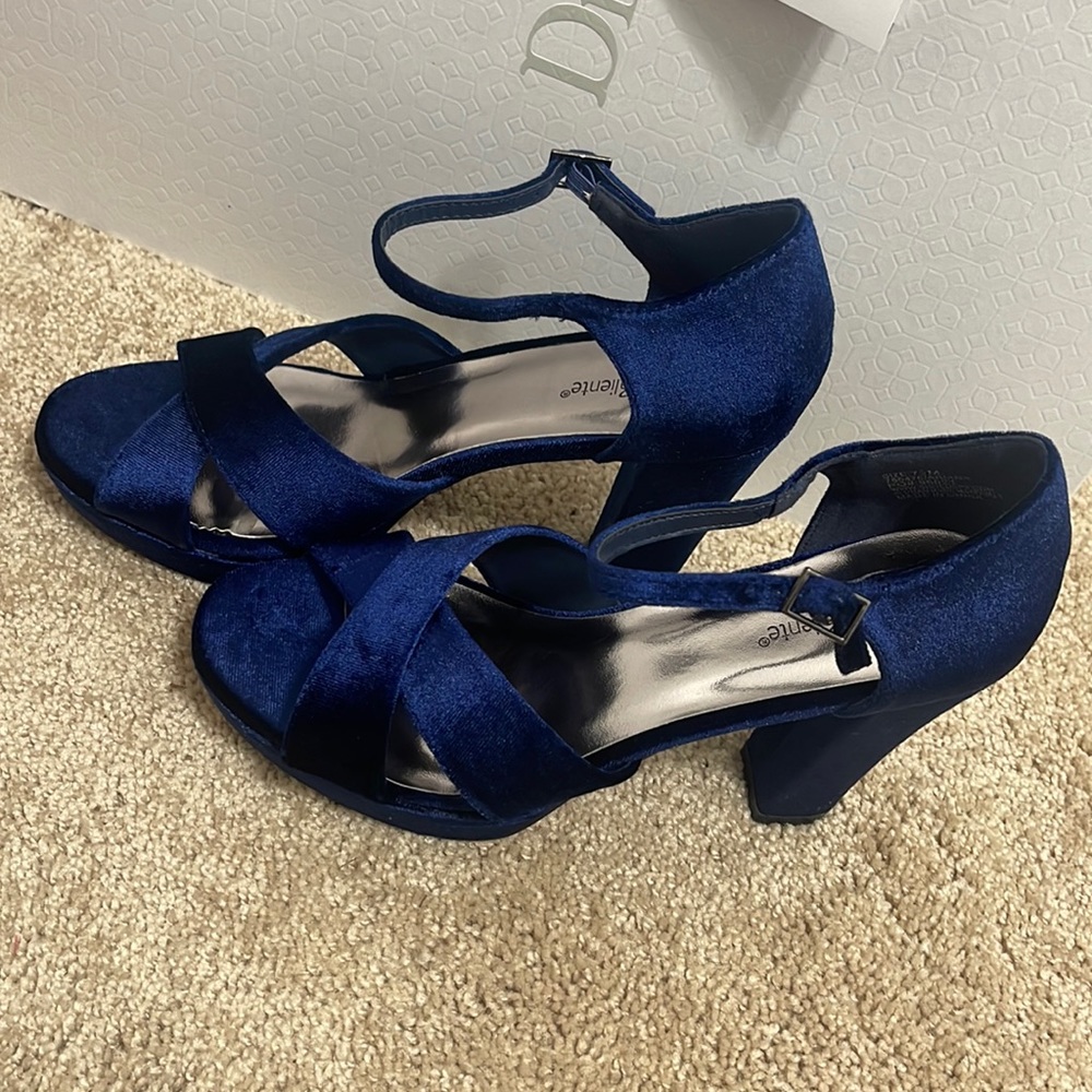 Dress shoes